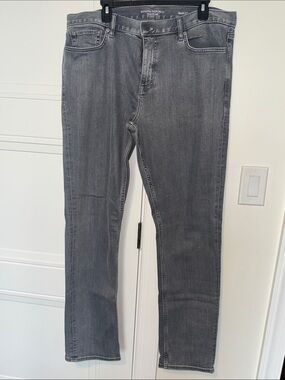 Banana Republic Slim Straight Men’s Jeans in Grey Wash Traveler 36 x 34